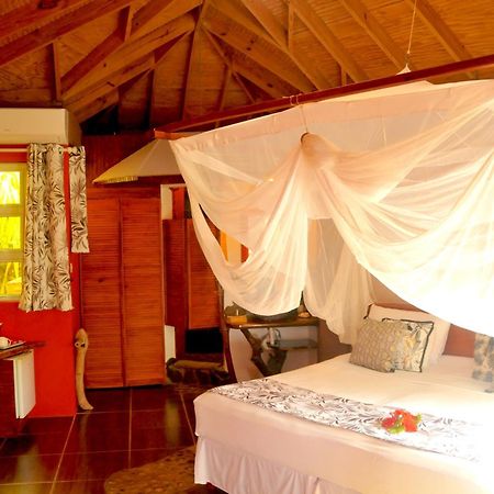 Mango Island Lodges Saint Joseph Экстерьер фото