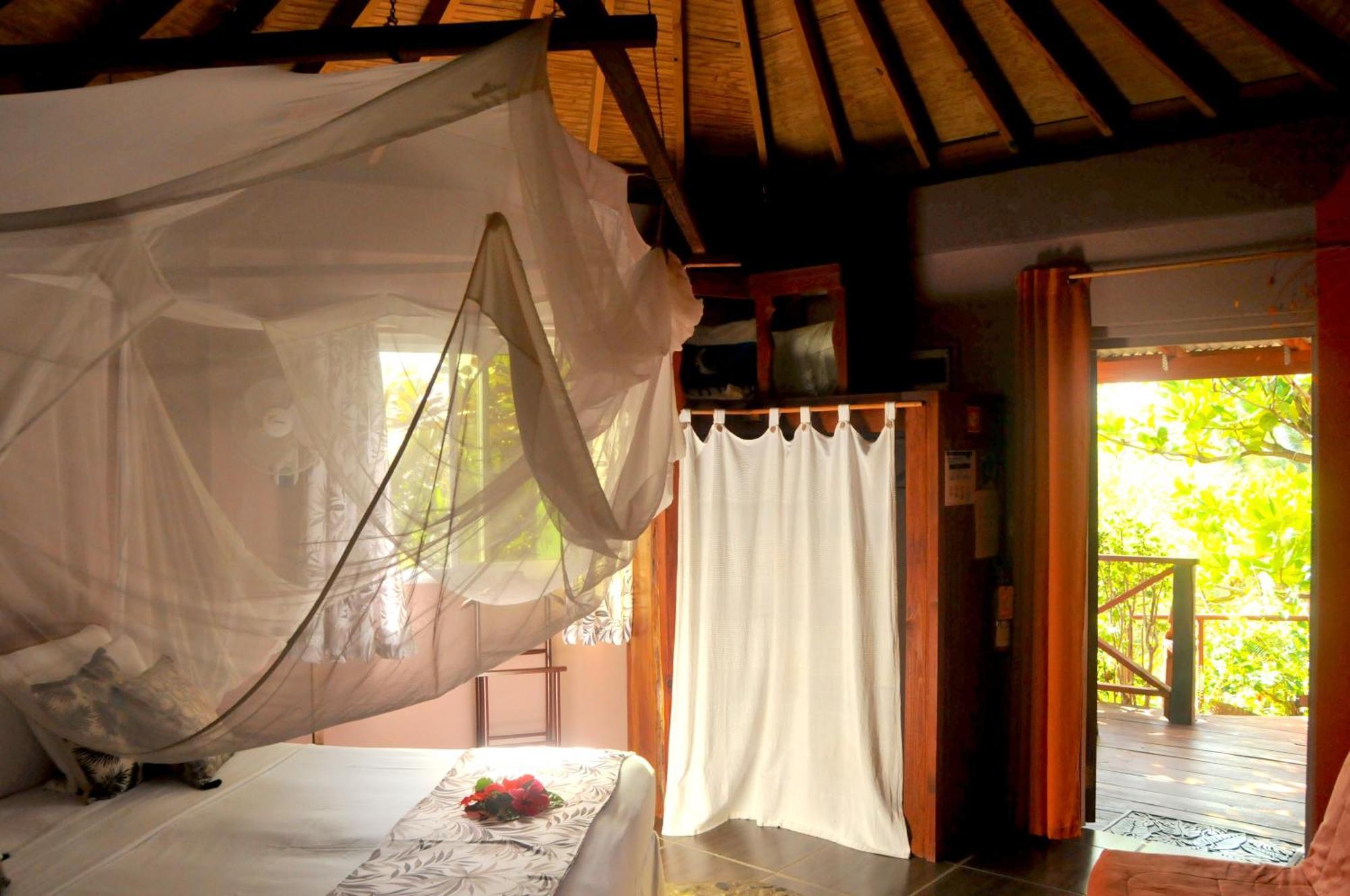 Mango Island Lodges Saint Joseph Экстерьер фото