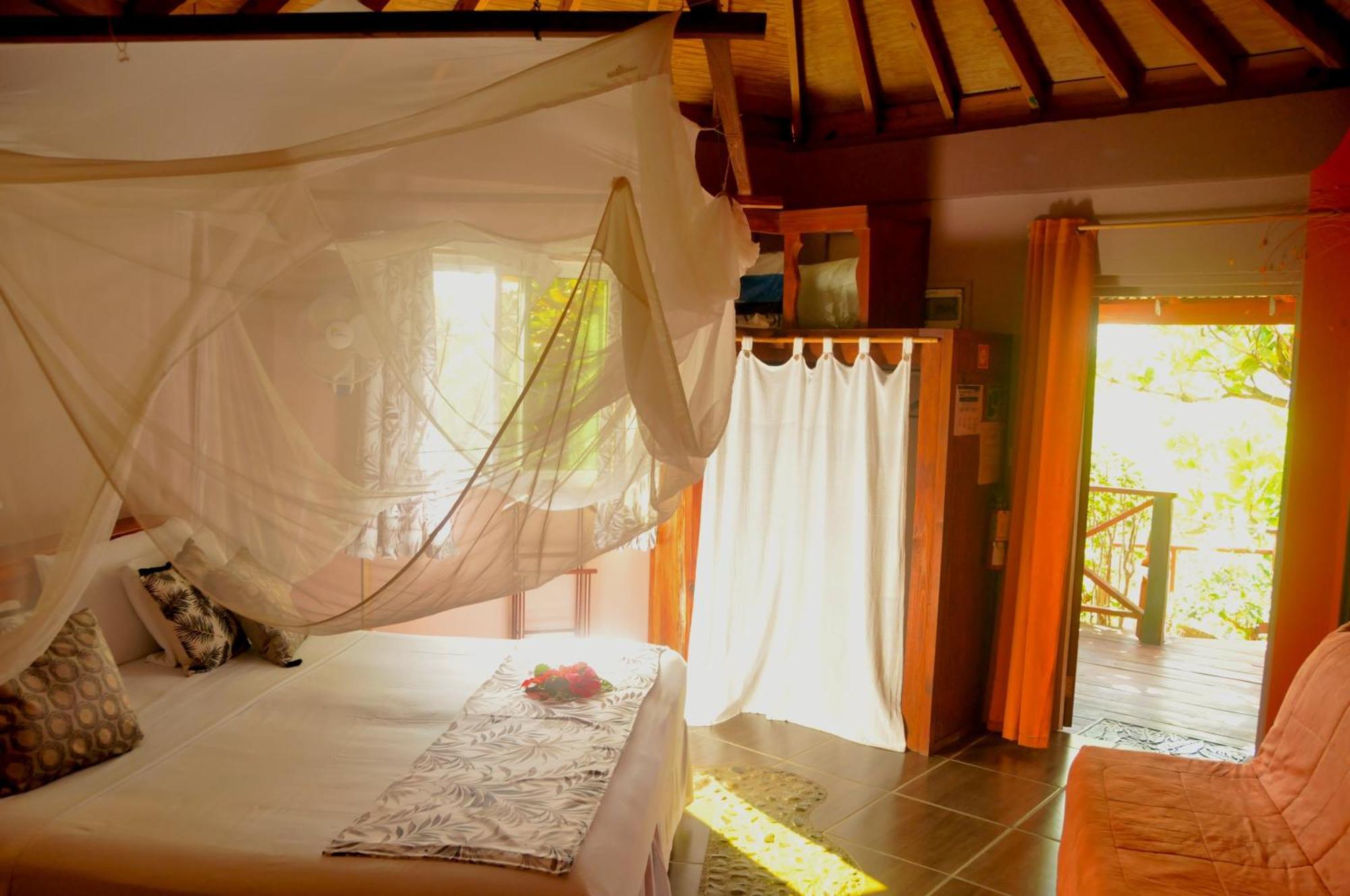 Mango Island Lodges Saint Joseph Экстерьер фото