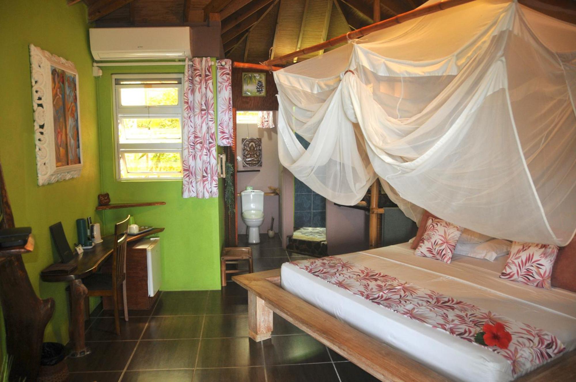 Mango Island Lodges Saint Joseph Экстерьер фото
